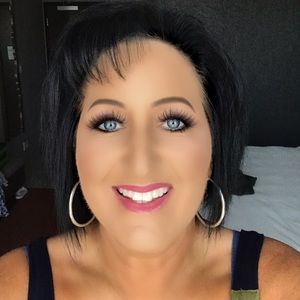 Meet your Posher, Pam